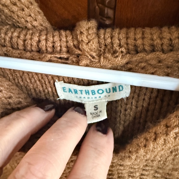 EARTHBOUND Trading Co EUC Tan Knit
Sweater w/Aztec vibe tan/brown white
Size SM - Picture 3 of 8